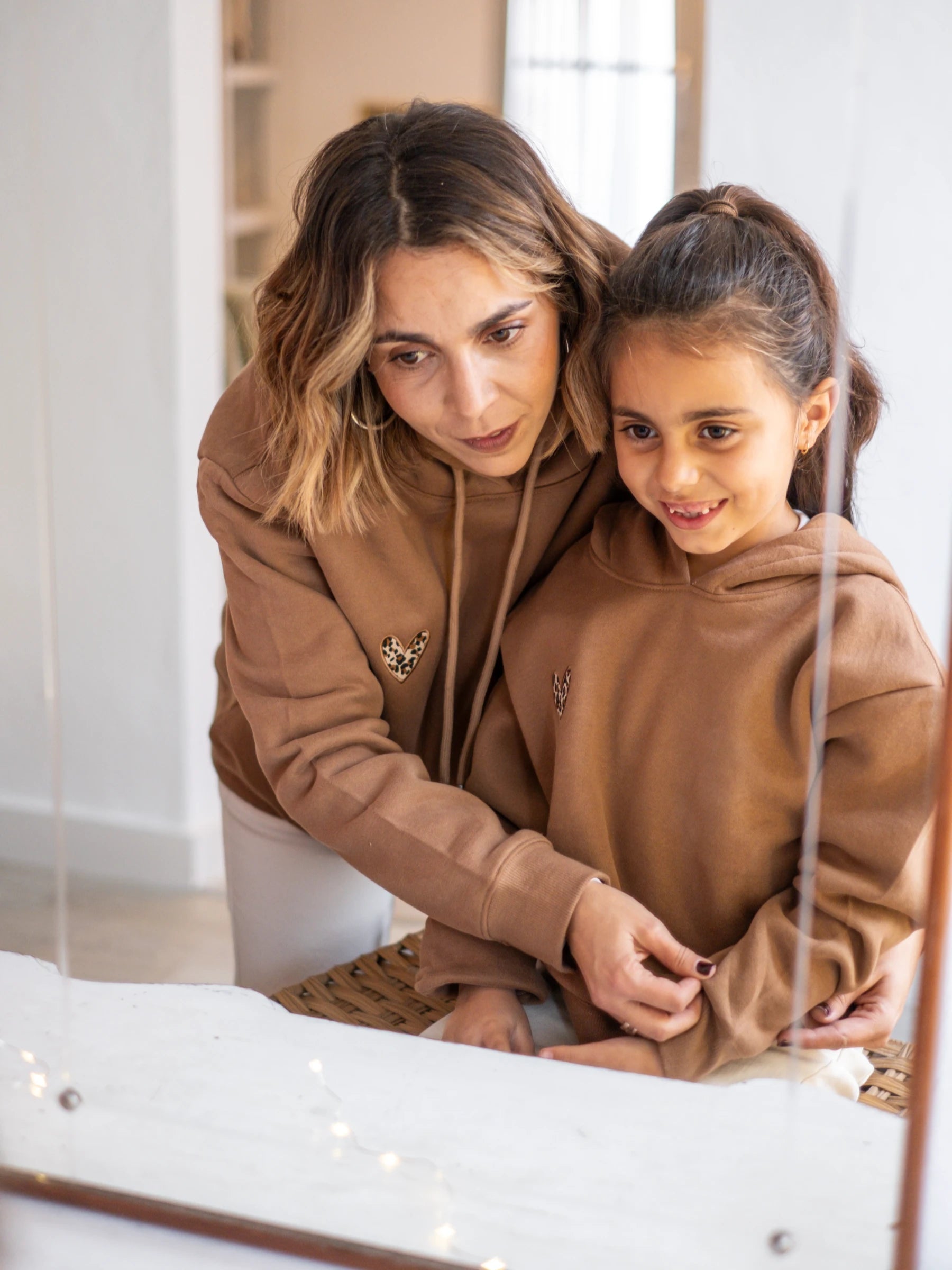 Hooded Sweatshirt – Leopard Heart | FOR GIRL