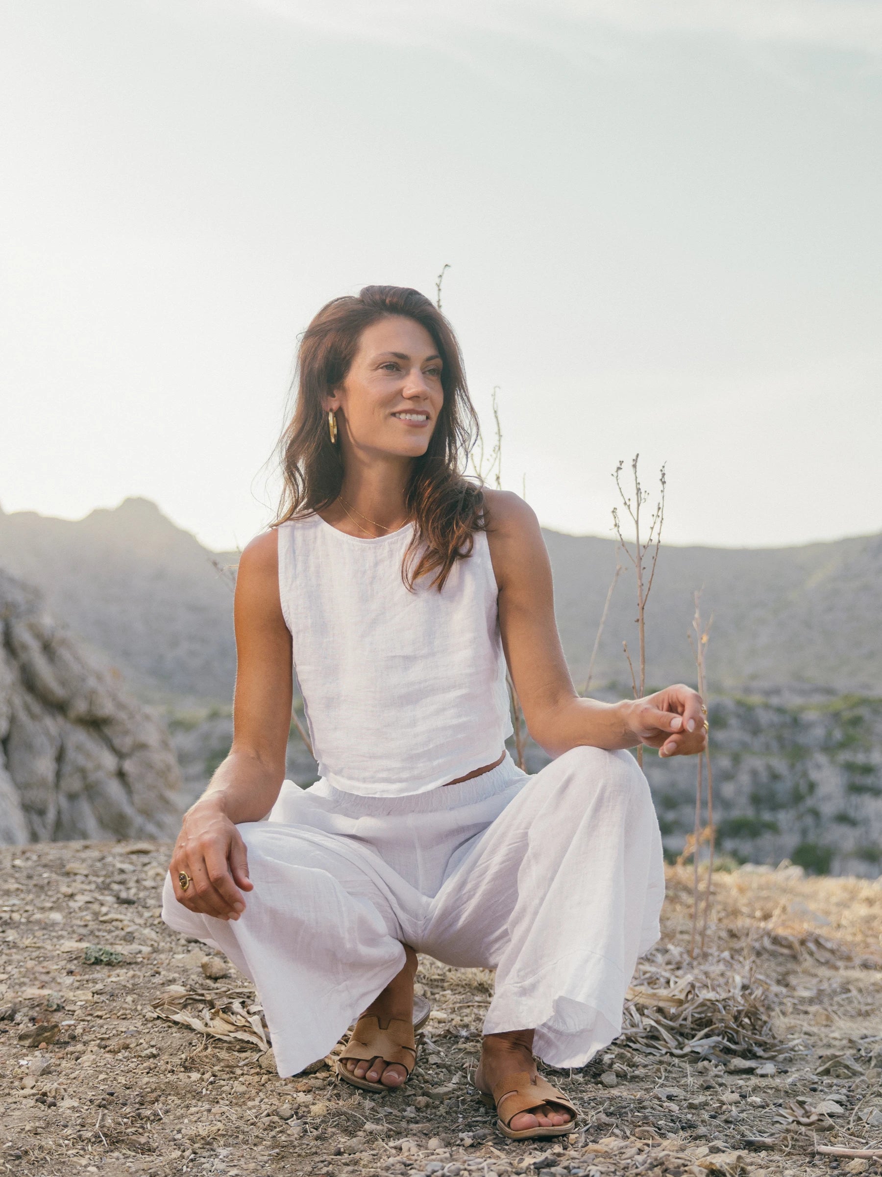 CLARA ÄRMELLOSES CROP TOP