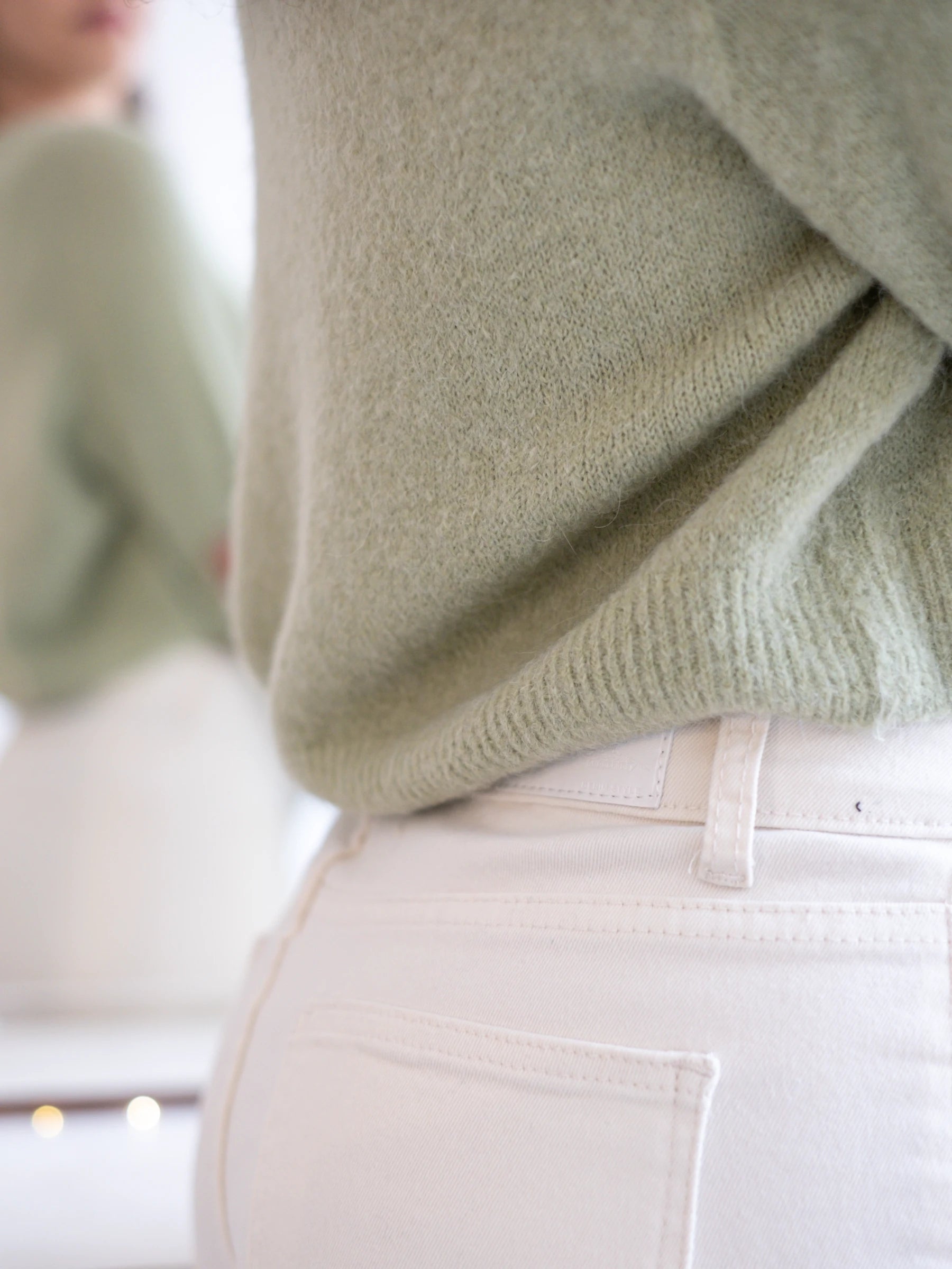 LONG SLEEVES CROP SHAPE JUMPER WITH ALPACA | ONE SIZE