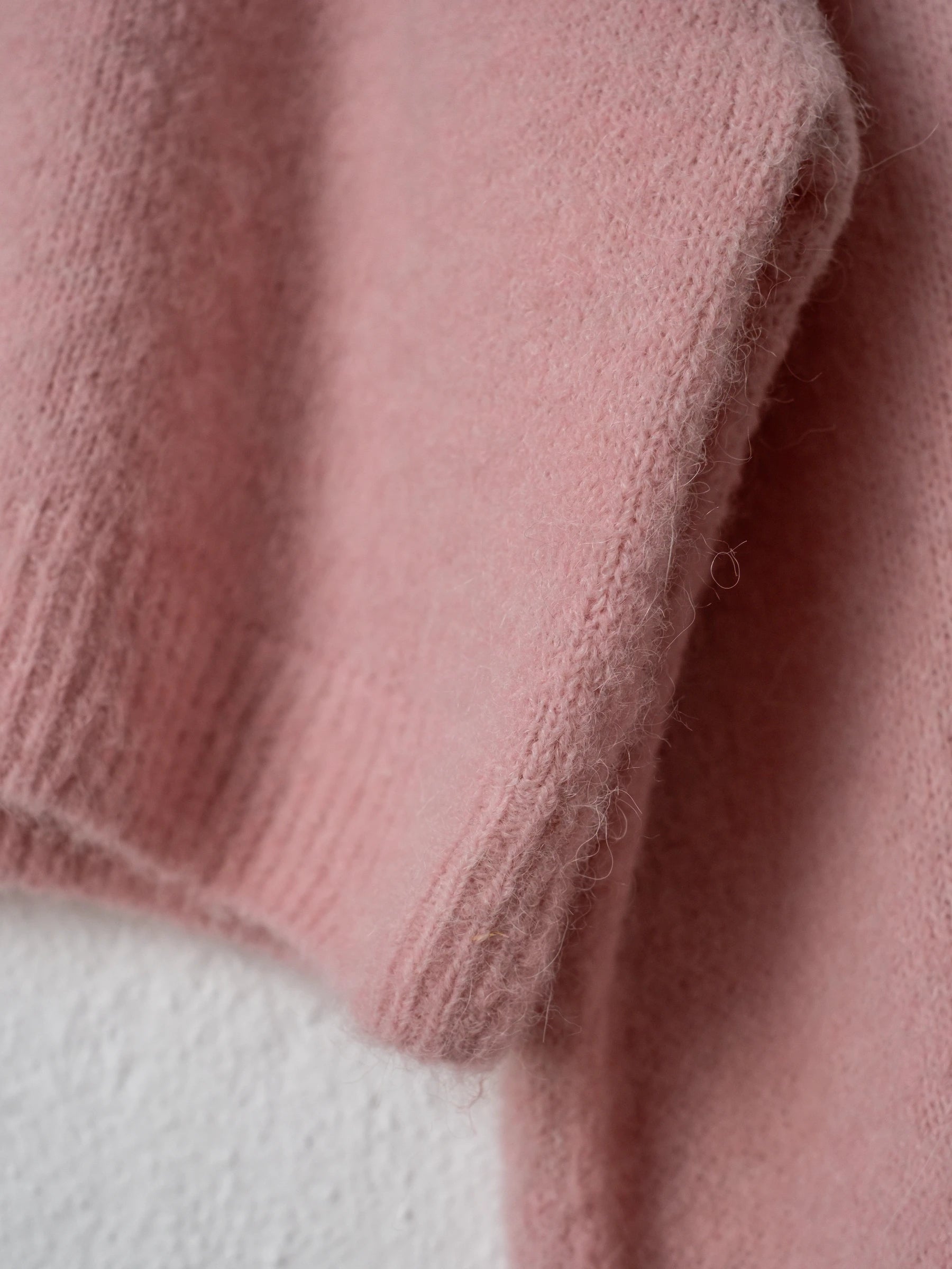 LONG SLEEVES CROP SHAPE JUMPER WITH ALPACA | ONE SIZE