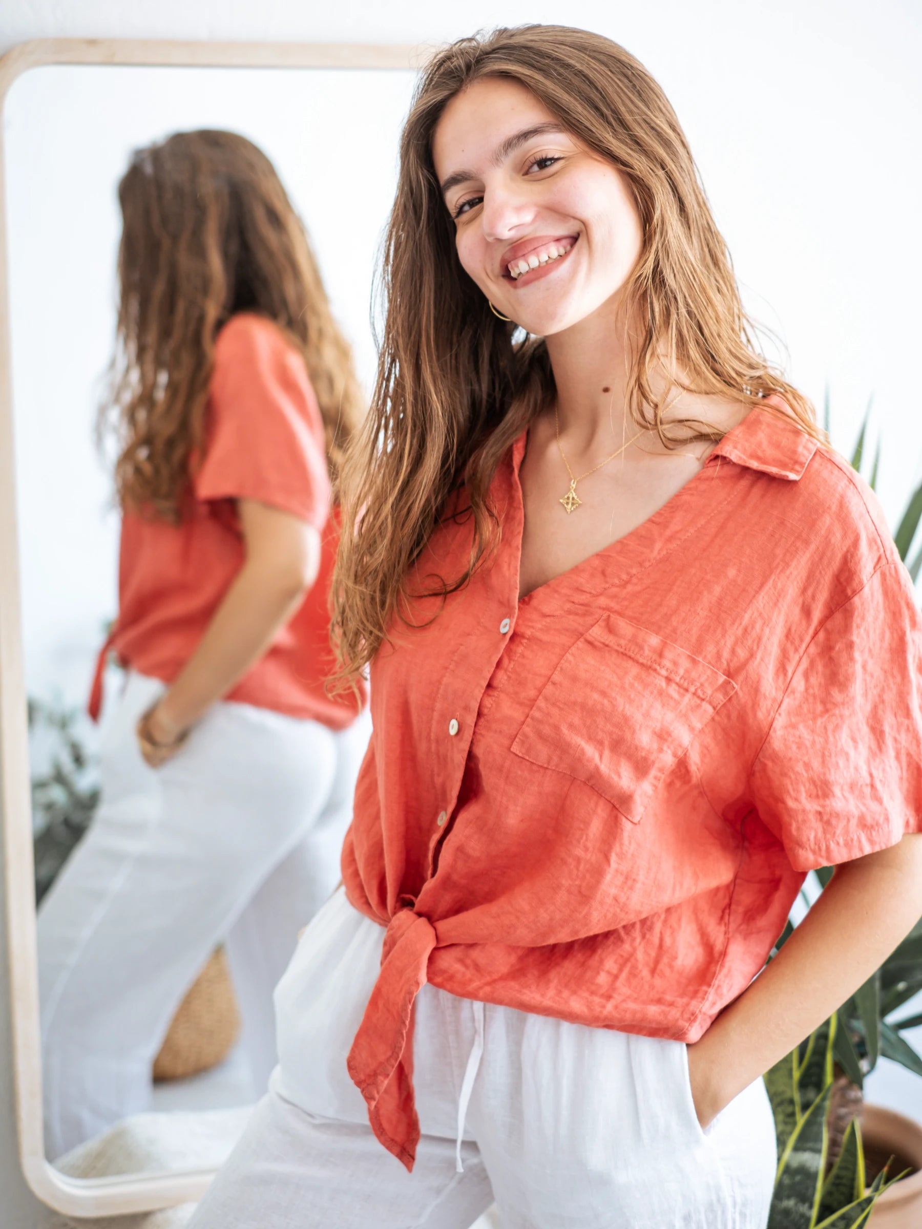 CARBO | SHIRT WITH KNOT DETAIL