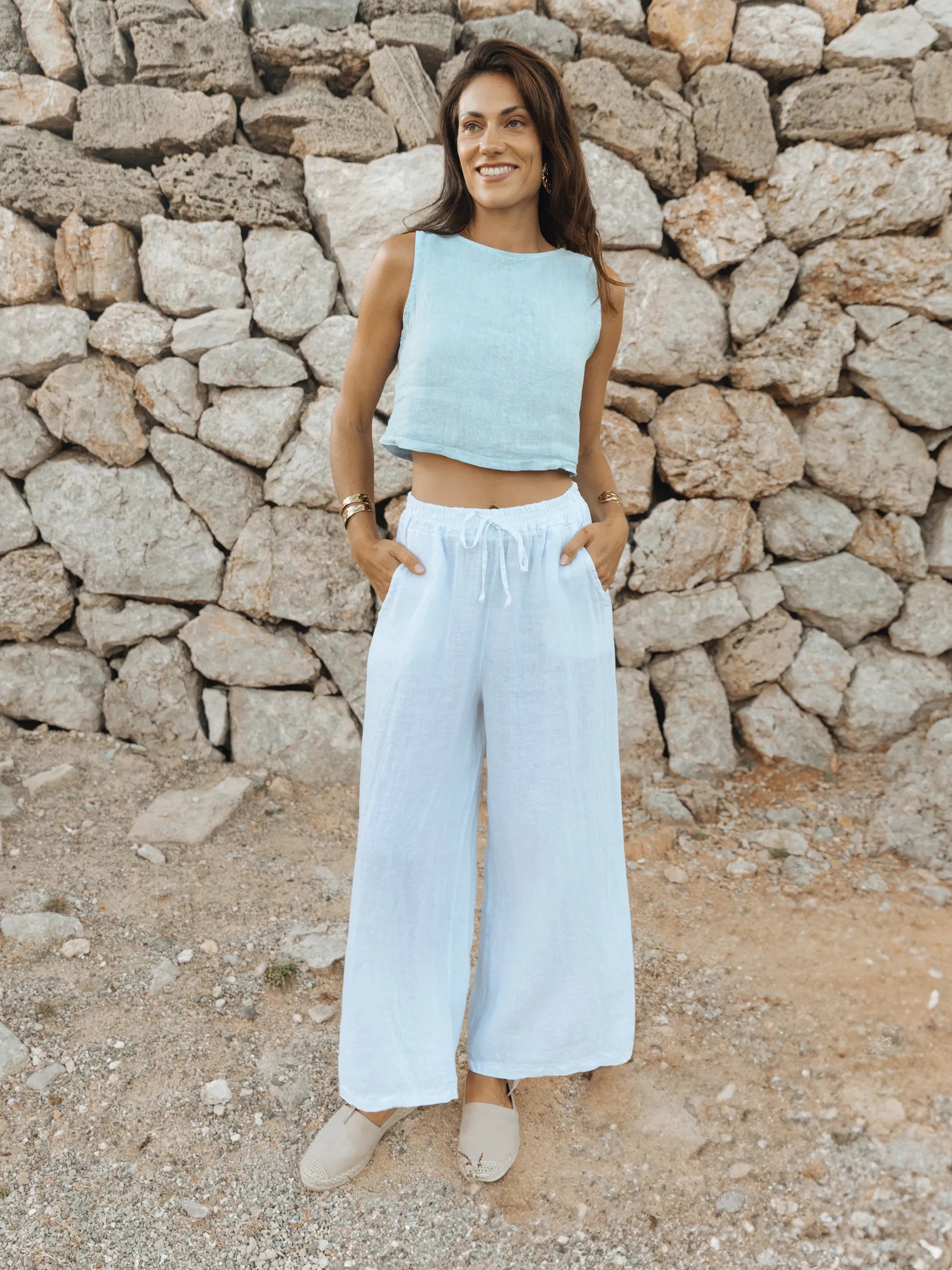 CLARA SLEEVELESS CROP TOP